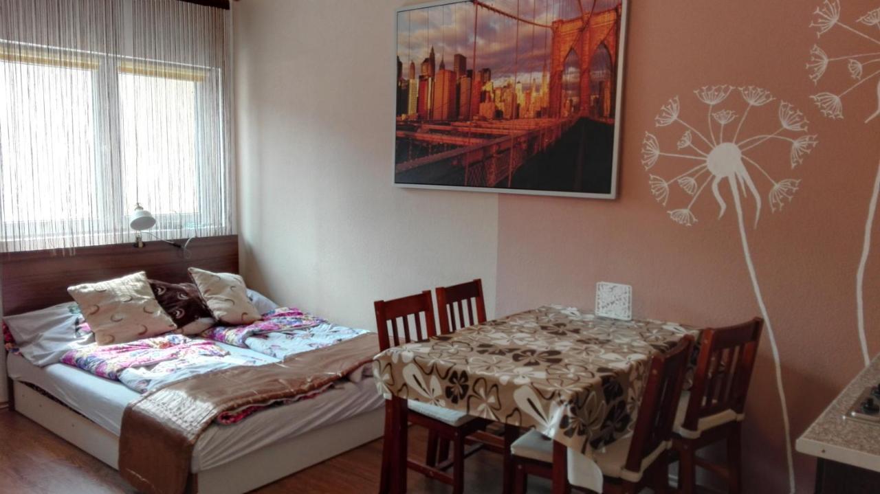 Appartement Sunshine Apartman à Siófok Extérieur photo