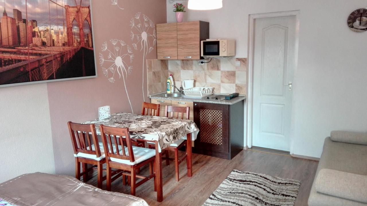 Appartement Sunshine Apartman à Siófok Extérieur photo