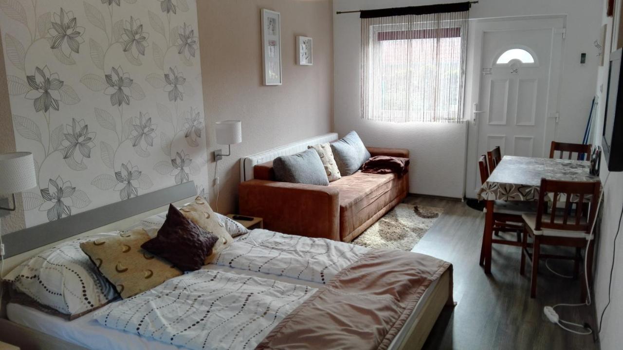 Appartement Sunshine Apartman à Siófok Extérieur photo